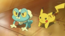 XY002 - Pikachu et Grenousse de Sacha.jpg
