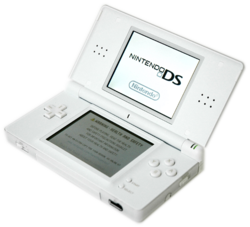 Fichier:Nintendo DS Lite.png