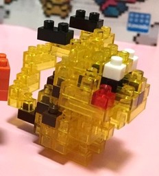 Figurine Pikachu translucide mini Nanoblock.jpg