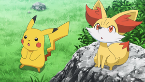 XY056 - Pikachu de Sacha et Feunnec de Serena.png