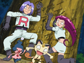 Mime Jr. (de James) et Miaouss (Team Rocket)