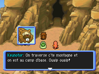 Les compères sont devant l'intersection.