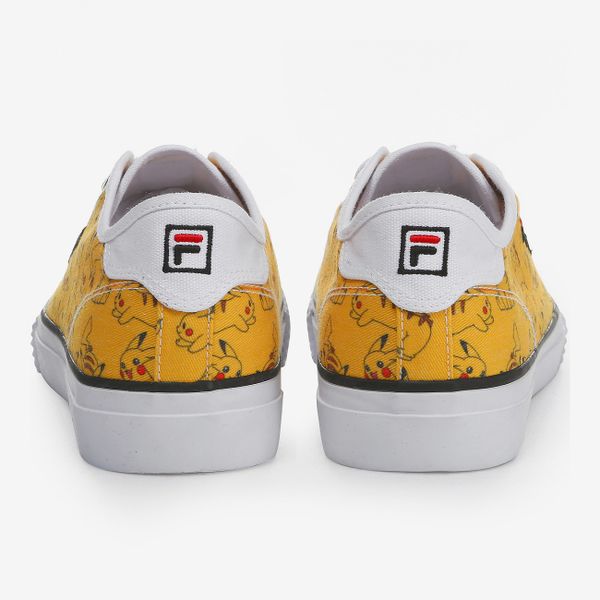 Fichier:Chaussures 2 Pikachu arrière Fila.jpg
