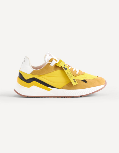 Fichier:Celio chaussures côté 2019.png